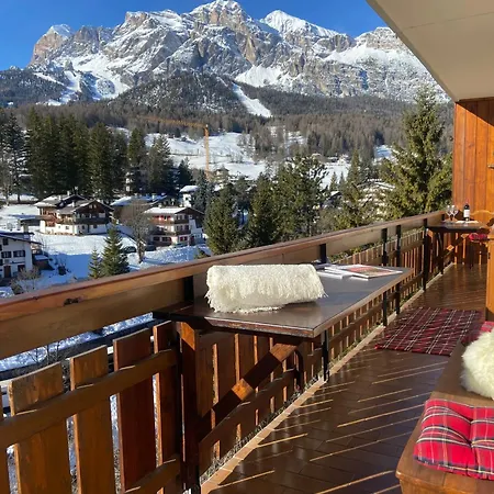 Apartment With Balcony Overlooking Tofane-free Parking